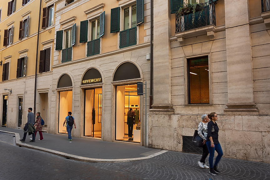 Недискретен лукс: За 26% от купувачите на луксозни стоки логото трябва да се вижда