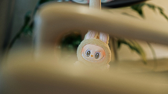 Производителят на Labubu приветства поевтиняването на куклите втора ръка