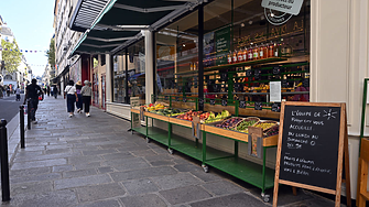 Заради ръст на злоупотребите с болнични: Частни детективи следят френски служители
