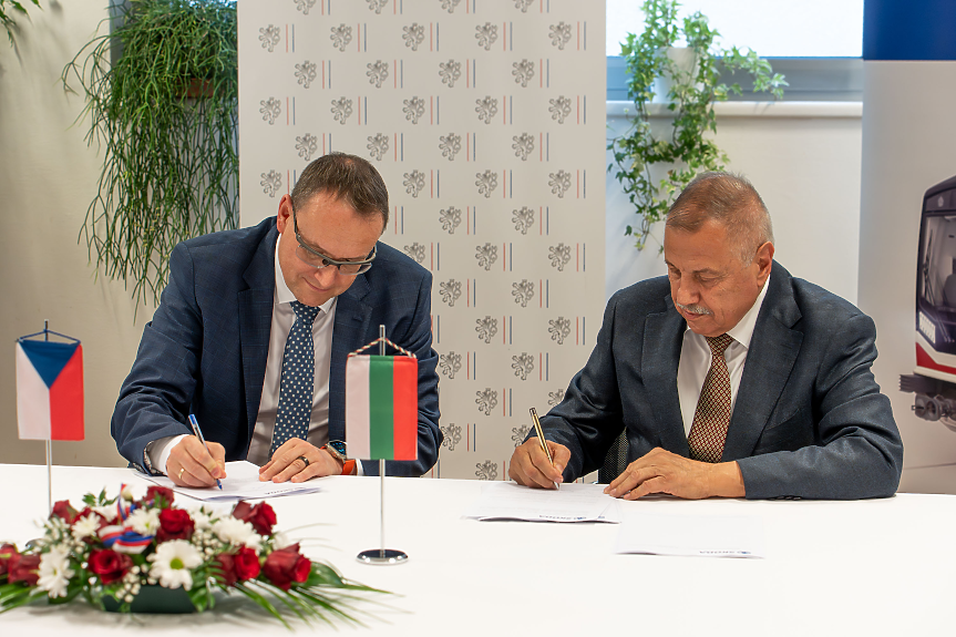 Подписване на договора между Škoda Group и TTL