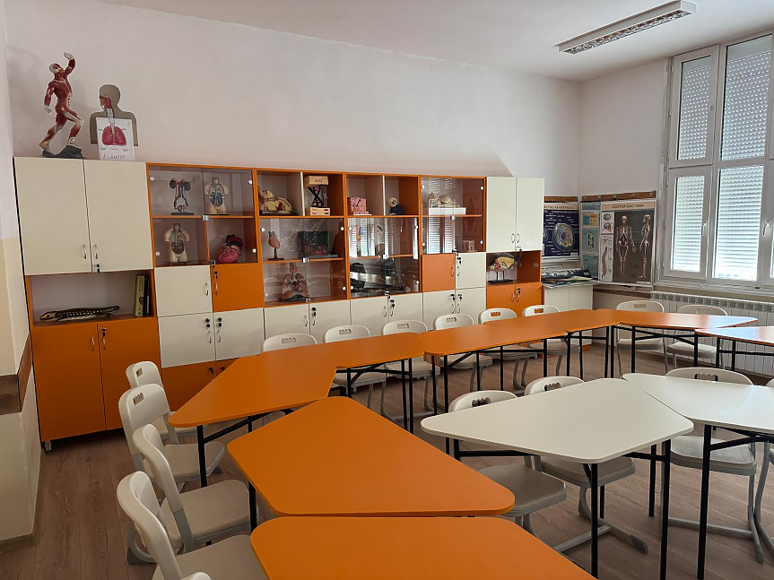 STEM център за 252 хил. лв. с фокус върху дизайн и 3D прототипиране откриха в благоевградска гимназия