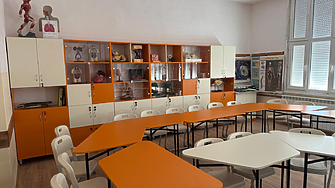 STEM център за 252 хил. лв. с фокус върху дизайн и 3D прототипиране откриха в благоевградска гимназия