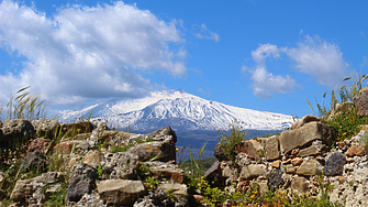 Платен достъп до най-популярните кратери на Етна въвеждат в Италия