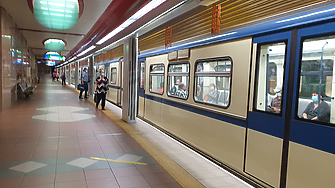 Ще пътуват ли столичани с карта за градски транспорт в телефона до няколко месеца?