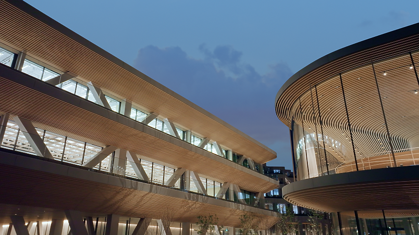 В първоначалната зона му от около 47 000 кв. м вече са се заселили първите домакинства, а до края на фазата там ще живеят около 300 души. 