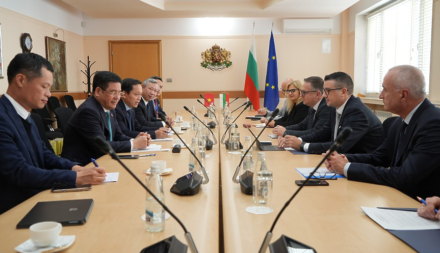 Стокообменът ни с Виетнам с 15% ръст за първата половина на 2025 г.