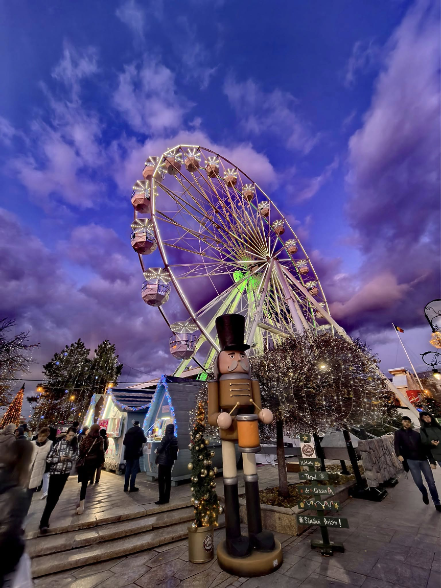 Коледният базар в Крайона през 2024 г.; ©Darik Business Review