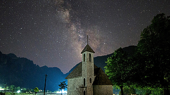 Лин: Живописното албанско село на брега на Охридското езеро