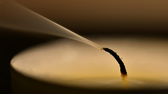 Европазар: Вносът на свещи скача, а износът намалява