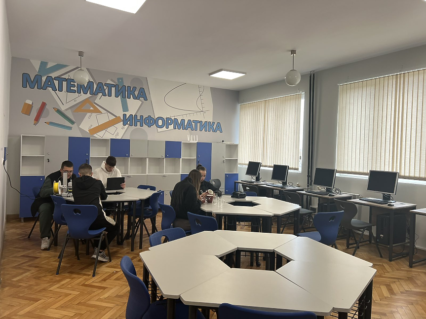 Новият STEM център в ОбУ „Христо Ботев“ в село Долно Дряново; ©МОН