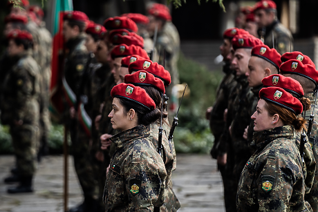 На 25 ноември 2007 г. България се сбогува с наборната служба и премина към професионална армия