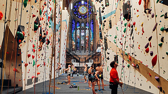 Църквата, която се превърна в зала за катерене