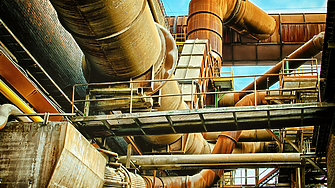 Най-богатият украинец купува металургичен гигант в наша съседка