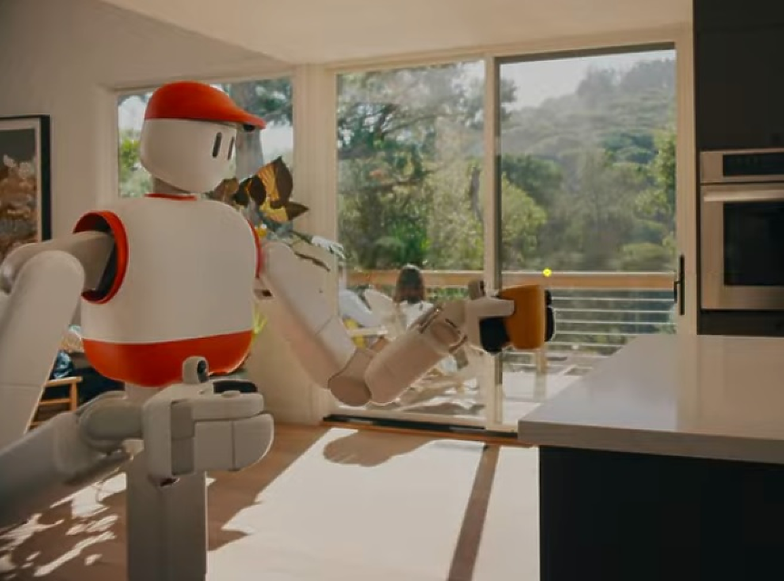 Най-накрая: Робот, който може да вдига масата и да зарежда миялната машина