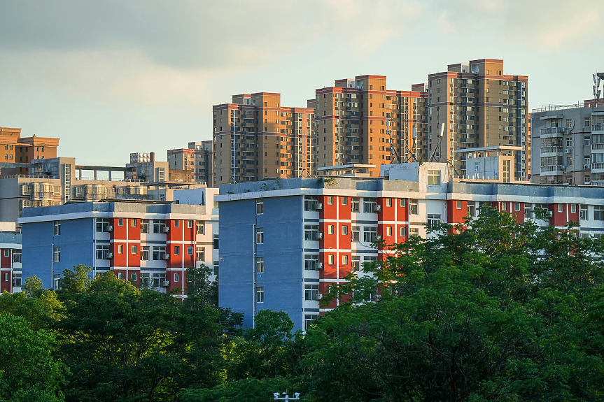 Имотният пазар в България: Устойчив ръст от 2.8% на фона на резки спадове в Европа