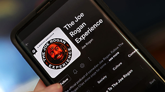 Джо Роугън оглави класацията на Apple на най-популярните подкасти в САЩ