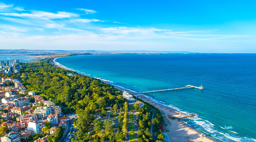 Напредва изграждането на производствени бази на компании за кино седалки и метални изделия в Бургас