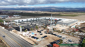 Откриха най-големия търговски комплекс в Костинброд