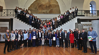 97 медала са донесли на България олимпийските ни отбори по природни науки през 2025 г.