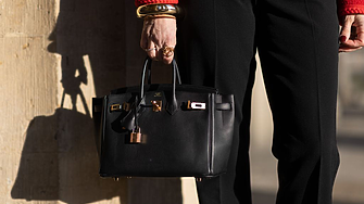 Цените на продаваните на търг чанти Birkin падат 