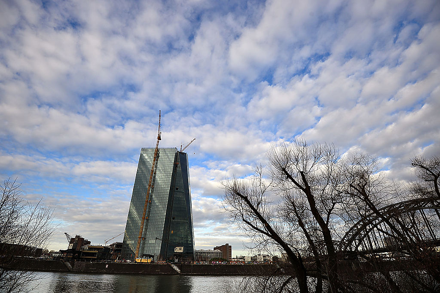 ЕЦБ препоръча опростяване на банковите правила в ЕС