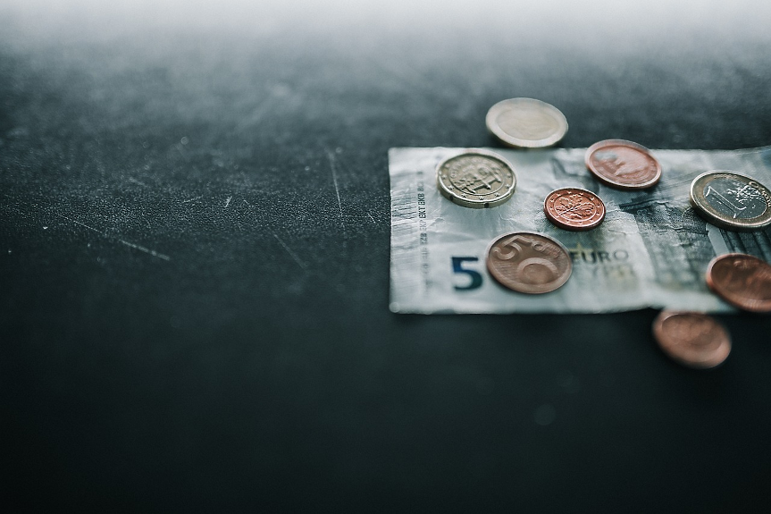 Първите пенсии в евро: Кога ще започне изплащането им?