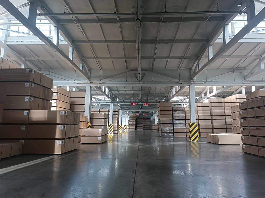 Съдът в Бургас стопира спирането на ПДЧ линията на Кроношпан