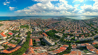 Нов завод в Бургас прави опаковки за световното по футбол