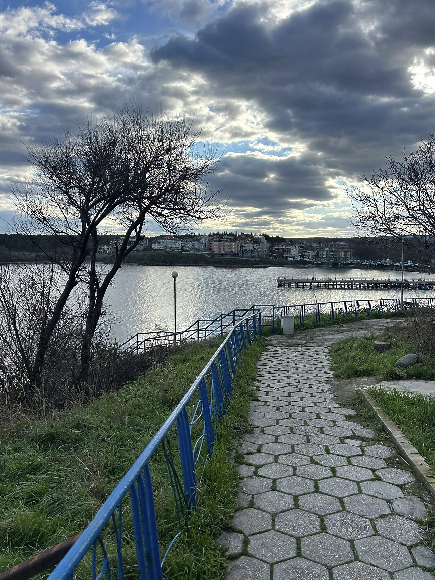 Крайбрежната алея на Ахтопол; ©Община Царево