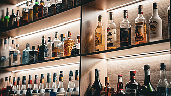 Заради спад в търсенето: Производителите с езеро от непродаден алкохол