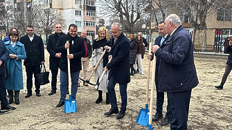 Строят над 100 физкултурни салона в училища в страната