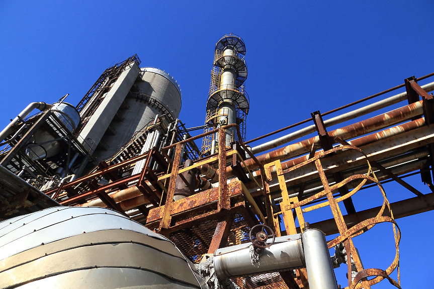 Инвестициите в химическия сектор в Европа с над 80% ↓ през 2025 г.