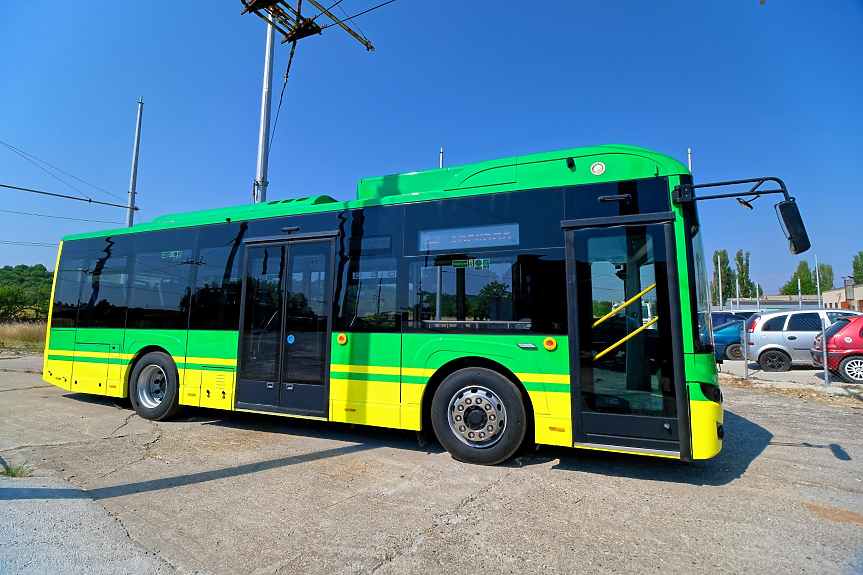 Ученици и студенти пътуват безплатно в градския транспорт на Хасково през 2026 г.