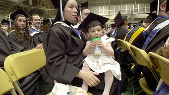 Държавата ще плати студентския ви кредит на банката, ако имате второ дете 