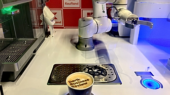 Първият в Европа робот-бариста прави кафе у нас (видео)