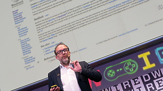 Wikipedia обяви споразумения с големи компании за AI