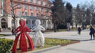 127 кандидати за 90 места за продажба на мартеници в Плевен