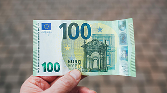 АББ: При обмяната на лева в евро банките третират клиенти и неклиенти по идентичен начин