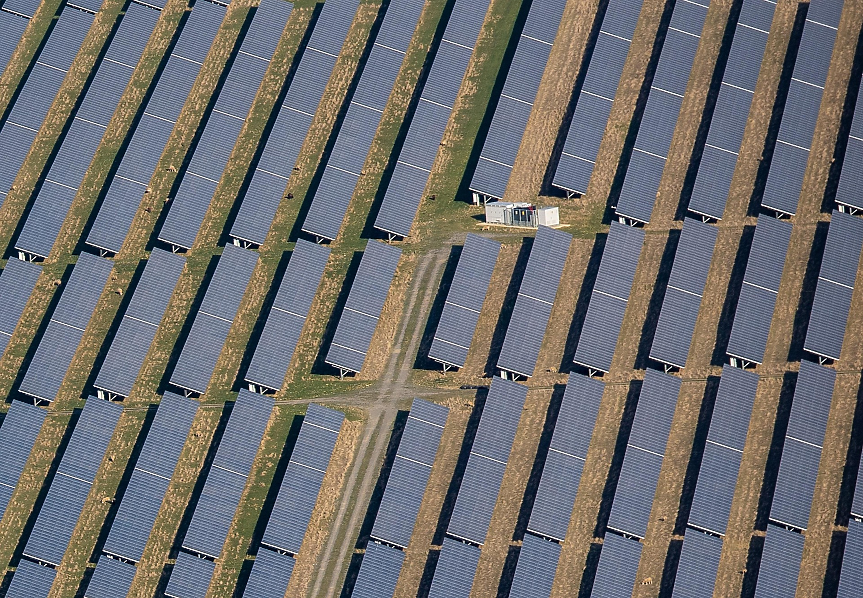 За първи път: Възобновяемата енергия изпревари изкопаемите горива в ЕС