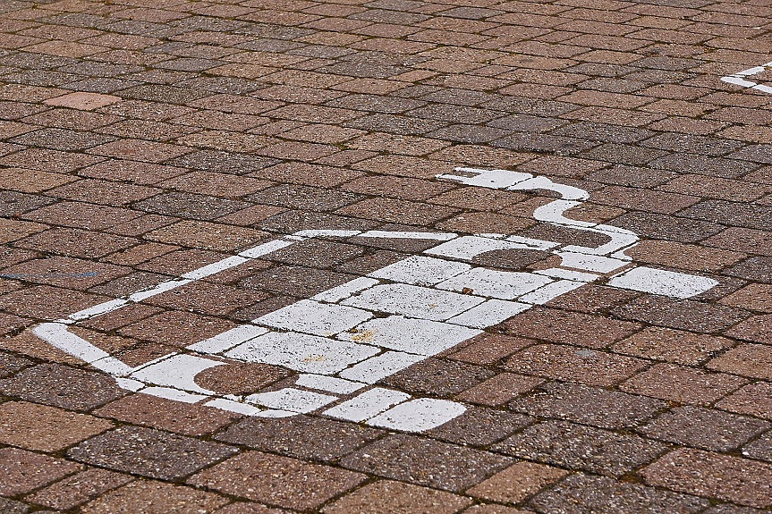 Поне 50 китайски марки електрически автомобили са пред фалит