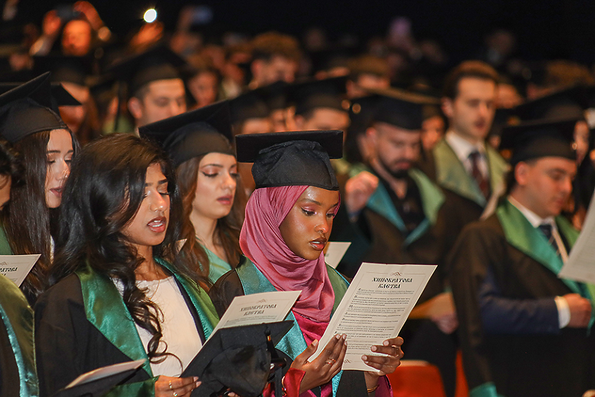 Випуск 2025 на МУ-София: 604 млади лекари от 32 държави положиха Хипократова клетва