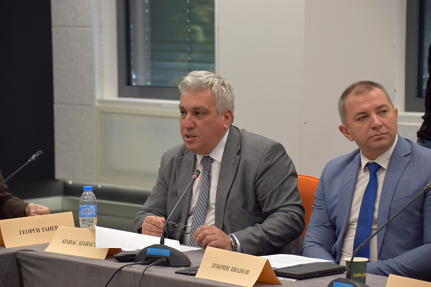 НСИ: Реалната средна работна заплата у нас е скочила с 50% за 5 г.