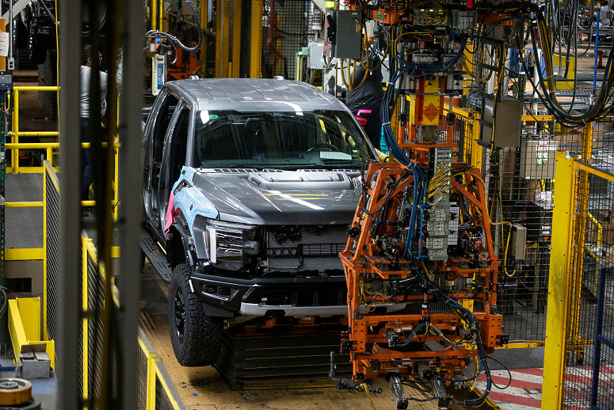 Ford не може да намери 5000 механици - въпреки заплати до $120 000 годишно