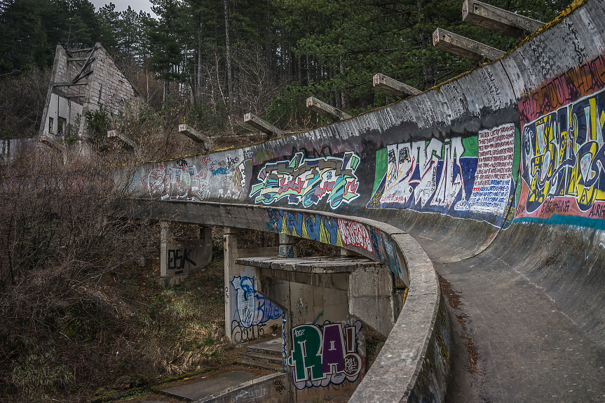 Призракът от Олимпиадата в Сараево: Пропадането на бобслейната писта в Требевич 