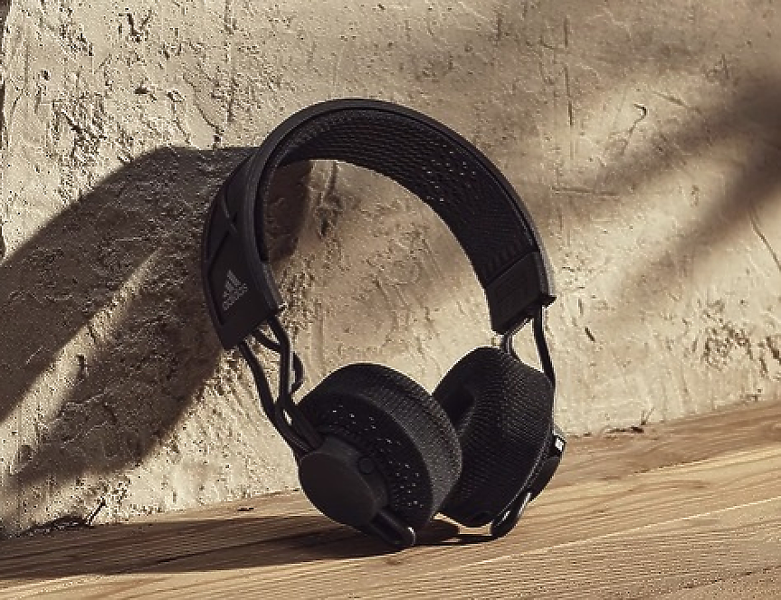 Авиокомпания със строги мерки: Пътници без слушалки ще бъдат сваляни от полети