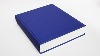 Хиляди писатели издадоха „празна“ книга като протест срещу AI