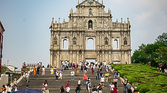 Кои икономики са най-зависими от туризма и къде е България?