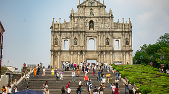 Кои икономики са най-зависими от туризма и къде е България?