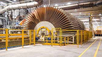 Сагата продължава: Инспекцията по труда образува три производства срещу Кроношпан