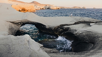 Популярният гръцки остров, застрашен от презастрояване